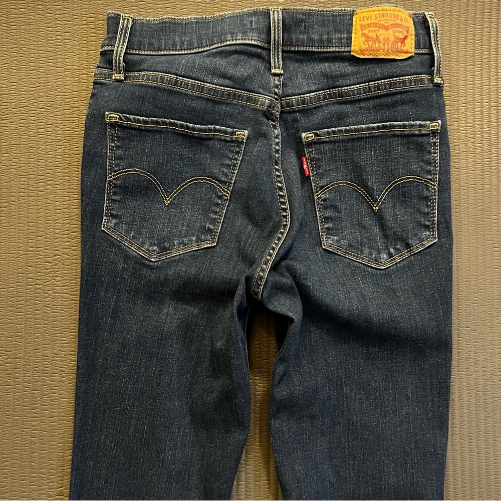 Levi’s 720 Distressed High Rise Jeans Sz 26 - Picture 6 of 10